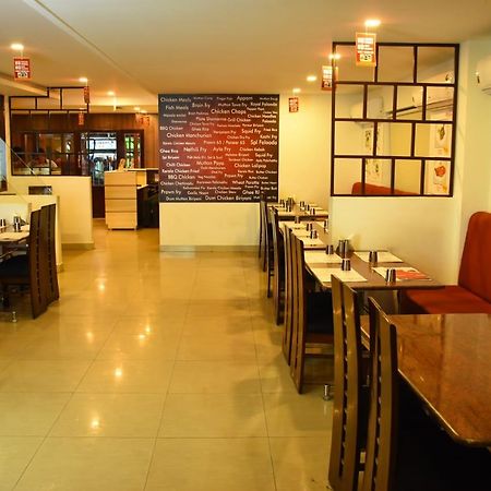 Hotel Palacial Pondi Puducherry Exterior foto